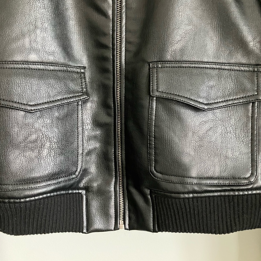 BB DAKOTA Steve Madden Black Faux Leather Puff Sleeve Bomber Jacket Size L - Picture 4 of 11